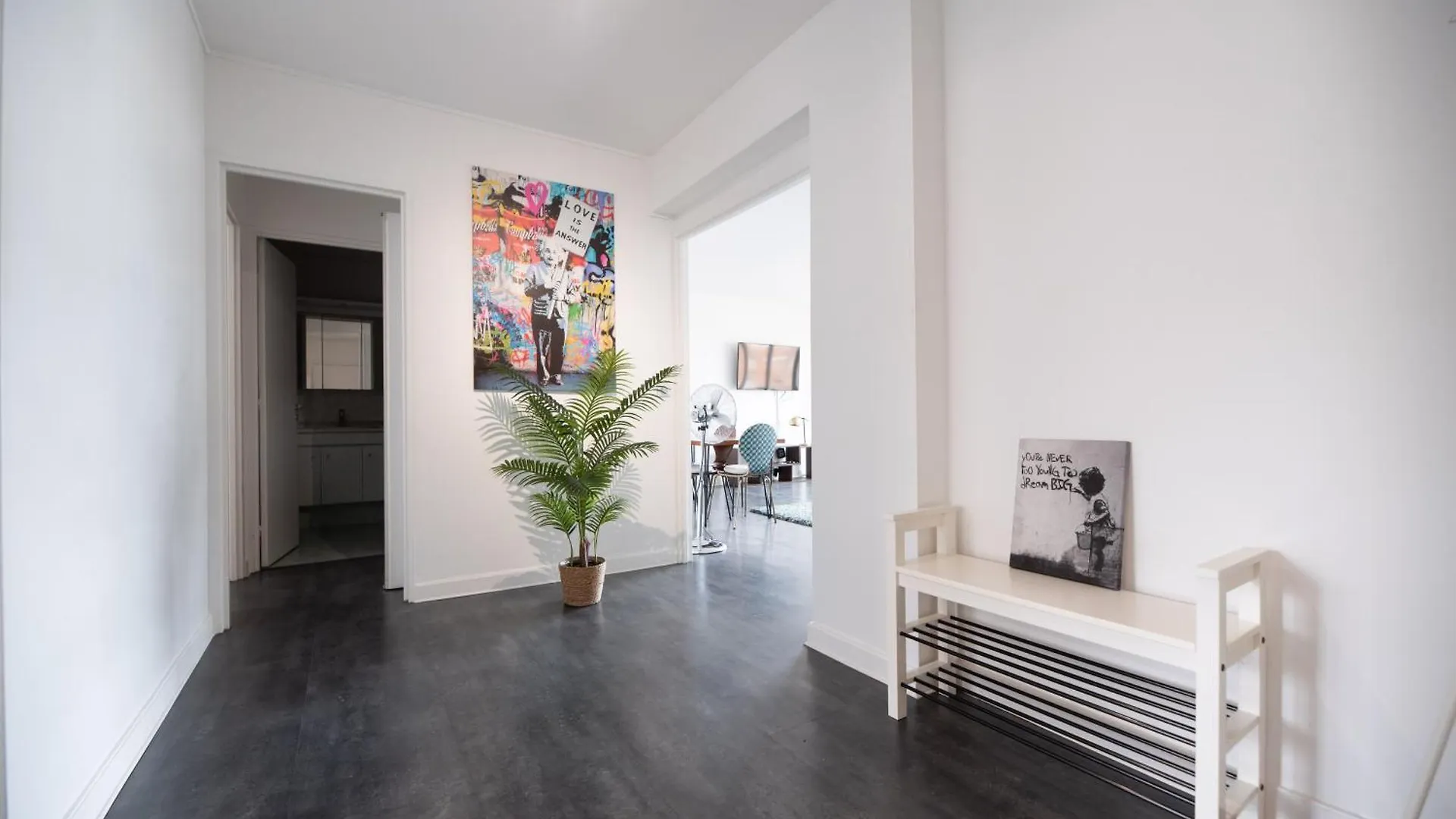 Apartment Cia - Pereire, Spacious Flat With Balcony Paris France
