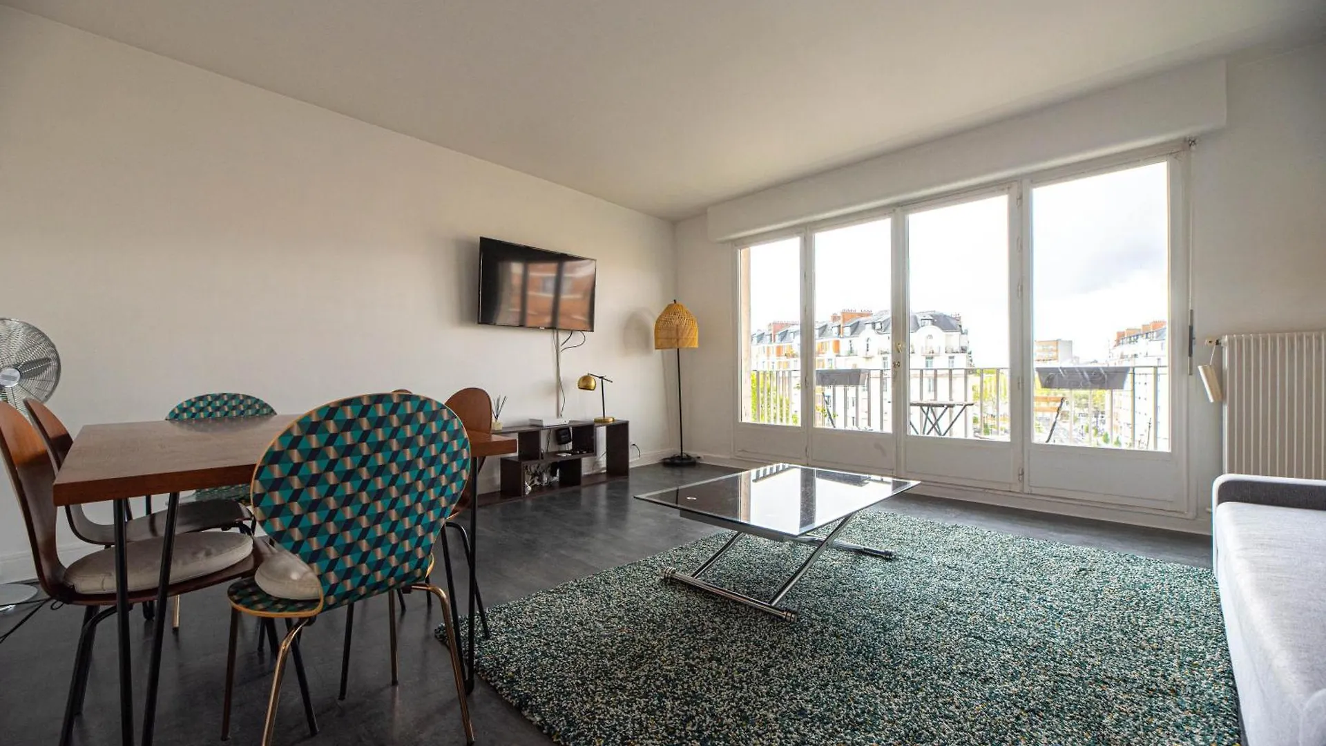 Cia - Pereire, Spacious Flat With Balcony Paris